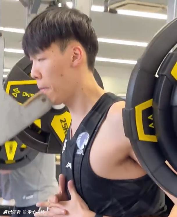 他还年轻，这也是发展的一部分。